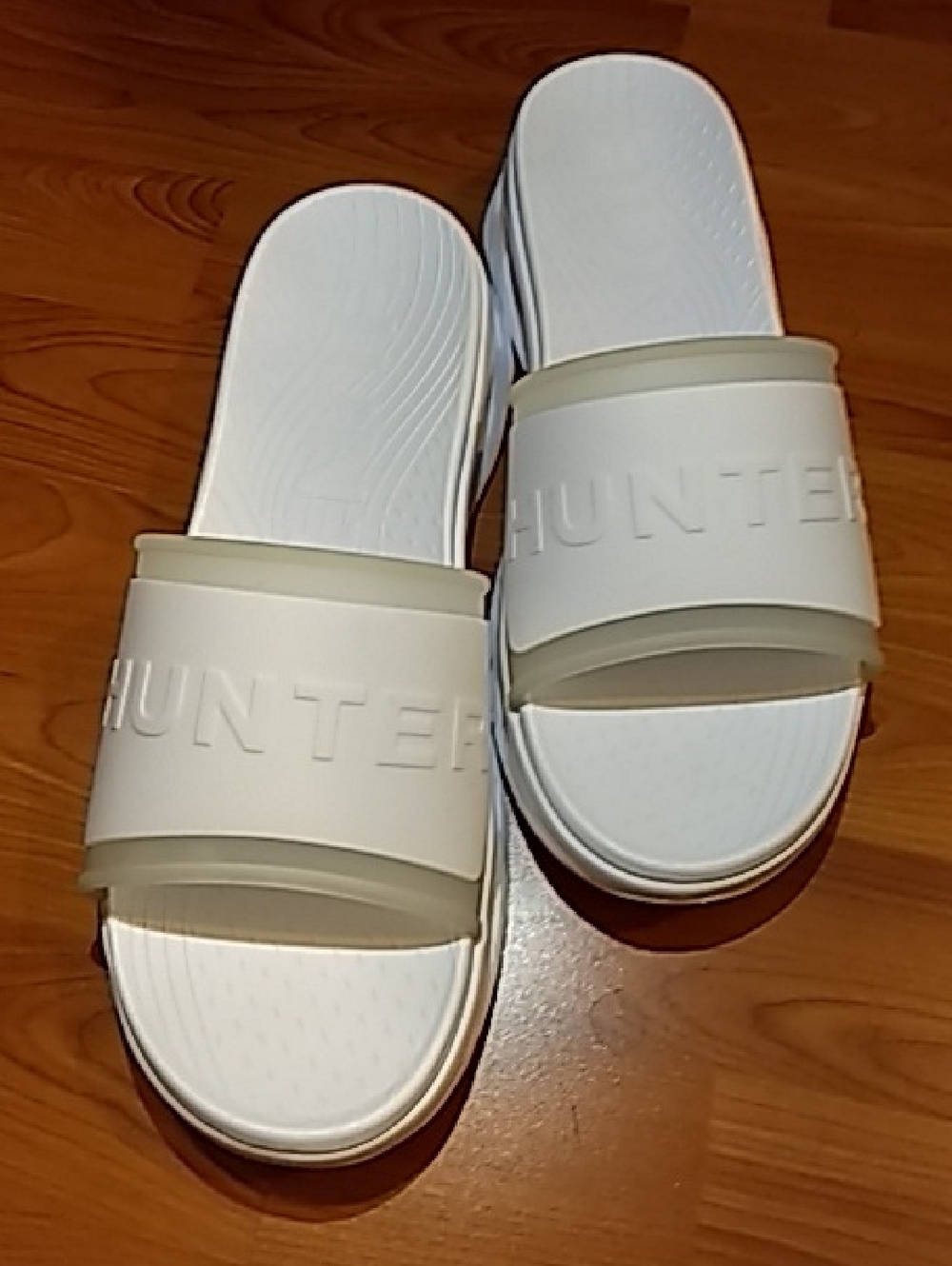 Hunter Geneva Slide Sandals in white, size 9, NEW